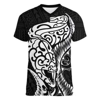 New Zealand Eel Women V-Neck T-Shirt Tuna Aotearoa Maori Patten - Black