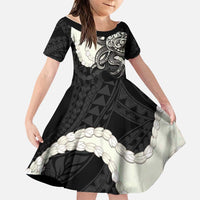 Black Polynesia Tribal Octopus Tattoo Family Matching Off Shoulder Maxi Dress and Hawaiian Shirt Pikake Lei Polynesian Pattern LT14 Daughter's Dress Black - Polynesian Pride