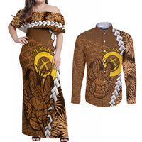 Vanuatu Coconut Crab Couples Matching Off Shoulder Maxi Dress and Long Sleeve Button Shirt Ni-Van Tropical Leaves With Sand Drawing Art