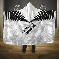 Custom New Zealand Silver Fern Football Hooded Blanket Go Aotearoa Grunge White - Polynesian Pride