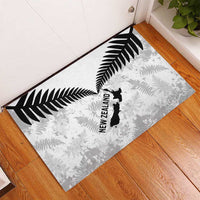 Custom New Zealand Silver Fern Football Rubber Doormat Go Aotearoa Grunge White - Polynesian Pride