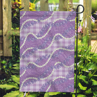 Purple Hawaii Palaka Honohono Pikake Garden Flag Hawaiian Orchid Lei Polynesian Pattern - Polynesian Pride
