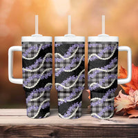 Black Hawaii Palaka Honohono Pikake Tumbler With Handle Hawaiian Orchid Lei Polynesian Pattern - Polynesian Pride