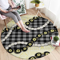 Black Palaka Hawaii Round Carpet Kukui Nut Pikake Lei Hawaiian Tapa Pattern - Polynesian Pride