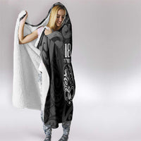 New Zealand 1840 Waitangi Day Hooded Blanket Aotearoa Haka Mask - Black Version