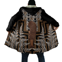 Wahaika New Zealand Cloak Maori Weapon Kowhaiwhai Fern Poutama Motifs