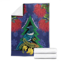 New Zealand Christmas In July Blanket Kowhai Tui Bird With Pohutukawa - Blue