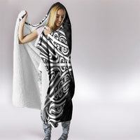 Black New Zealand Puhoro Maori Tattoo Hooded Blanket
