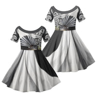 New Zealand Fantail Bird Family Matching Long Sleeve Bodycon Dress and Hawaiian Shirt Maori Piwakawaka Kowhai Maori Pattern LT22 Daughter's Dress Grey - Polynesian Pride