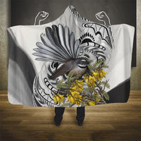 New Zealand Fantail Bird Hooded Blanket Maori Piwakawaka Kowhai Maori Pattern