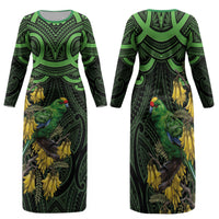 New Zealand Parakeet Bird Family Matching Long Sleeve Bodycon Dress and Hawaiian Shirt Maori Kakariki Kowhai Maori Pattern LT22 Mom's Dress Green - Polynesian Pride