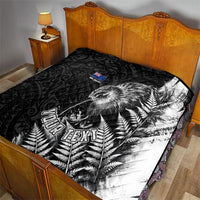 Personalized New Zealand Kiwi Bird Quilt Grunge Maori Tribal Pattern Silver Fern