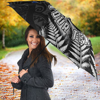 Personalized New Zealand Kiwi Bird Umbrella Grunge Maori Tribal Pattern Silver Fern