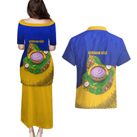 Kosrae Fafa Culinary Heritage Couples Matching Puletasi and Hawaiian Shirt Kosraean Gold Taro Tradition Illustration With Coconut Leaves