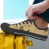 Yellow Palaka Hawaii Cowboy Low Top Shoes Puakenikeni Lei Paniolo Papale Seamless Vibes - Polynesian Pride