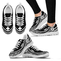 Tonga Wave Sneakers - Polynesian Pattern Black White Color Women's Sneakers - White - Tonga White - Polynesian Pride
