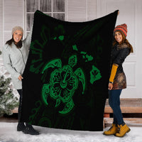 Hawaiian Map Kanaka Hibiscus Turtle Green Polynesian Premium Blankets - AH - Polynesian Pride