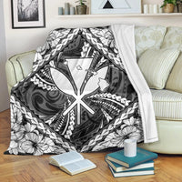 Hawaiian Map Kanaka Hibiscus White Polynesian Premium Blankets - AH White - Polynesian Pride