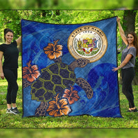Hawaiian Seal Of Hawaii Hibiscus Ocean Turtle Polynesian Premium Quilts - AH Black - Polynesian Pride