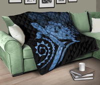 Hawaii Turtle Hibiscus Polynesian Vintage Premium Quilt - Pastel Blue - Polynesian Pride