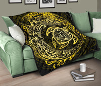 Hawaiian Turtle Polynesian Yellow Premium Quilt - Polynesian Pride