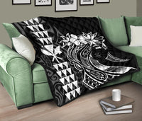 Hawaii Map Kanaka Polynesian Hula Girl Premium Quilt - White - Polynesian Pride