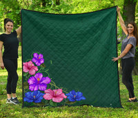 Only Hibiscus Premium Quilt Green - Polynesian Pride