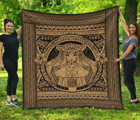 Hawaii Polynesian Pele Kanaka Premium Quilt Gold Gold - Polynesian Pride