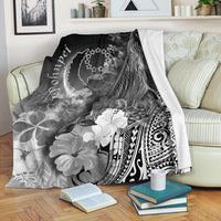 Pohnpei Premium Blanket - Humpback Whale with Tropical Flowers (White) White - Polynesian Pride