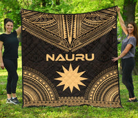Nauru Premium Quilt - Nauru Flag Polynesian Chief Gold Version Gold - Polynesian Pride