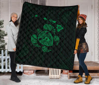 Hawaii Turtle Hibicus Map Premium Quilt - Green - Polynesian Pride
