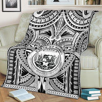 Hawaii Blankets - Polynesian Tattoo & Coat Of Arm Hawaii - Polynesian Pride