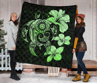 Hibiscus Plumeria Mix Polynesian Green Turtle Premium Quilt - Polynesian Pride