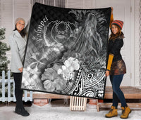 Pohnpei Premium Quilt - Humpback Whale with Tropical Flowers (White) - Polynesian Pride