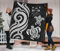 Fiji Polynesian Premium Quilt - White Tentacle Turtle Crest - Polynesian Pride