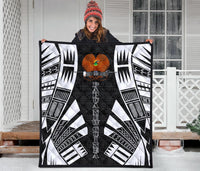 Papua New Guinea Premium Quilt - Papua New Guinea Coat Of Arsms Polynesian White Tattoo - Polynesian Pride