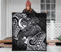 Pohnpei Premium Quilt - White Shark Polynesian Tattoo - Polynesian Pride