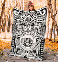 Hawaii Blankets - Polynesian Tattoo & Coat Of Arm Hawaii - Polynesian Pride