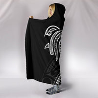Hawaii Map Plumeria Polynesian White Turtle Hooded Blanket - Polynesian Pride