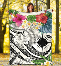 Marshall Islands Polynesian Premium Blanket - Summer Plumeria (White) - Polynesian Pride