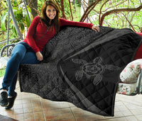 Hawaii Turtle Polynesian Grey Premium Quilt - Circle Style - Polynesian Pride
