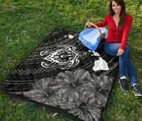 Hawaii Sea Turtle Is Swimming Toward Premium Quilt - Polynesian Pride