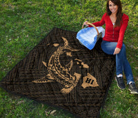 Hawaii Shark Gold Polynesian Premium Quilt - Polynesian Pride
