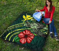 Hawaii Polynesian Premium Quilt - Green Turtle Hibiscus - Polynesian Pride
