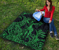 Polynesian Hawaii Premium Quilt - Hula Girl Green - Polynesian Pride