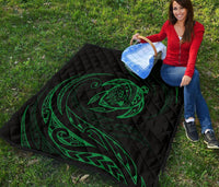 Hawaii Turtle Premium Quilt - Green - Frida Style - Polynesian Pride