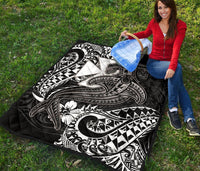 Polynesian Wallis and Futuna Premium Quilt - White Shark Polynesian Tattoo - Polynesian Pride