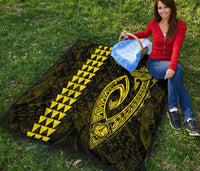 Hawaii Kakau Makau Fish Hook Polynesian Premium Quilt - Yellow - Polynesian Pride