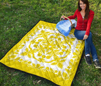 Hawaiian Premium Quilt Royal Pattern - Yellow And White - Polynesian Pride