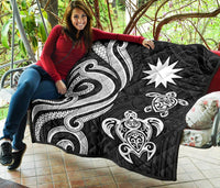 Nauru Premium Quilt - White Tentacle Turtle - Polynesian Pride